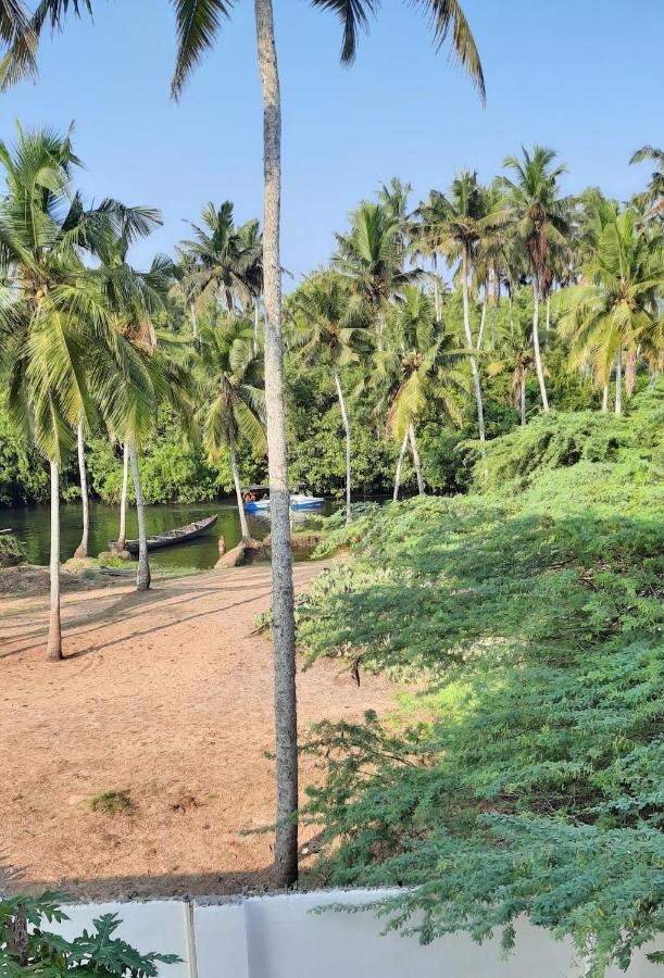 Poovar Sea View Rooms And Boating Family & Couple Only エクステリア 写真